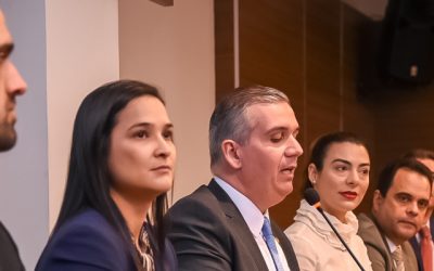 Ato em defesa das prerrogativas lota OAB-PE