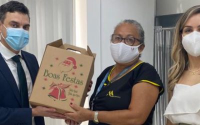 Cestas de Natal são entregues na PGE-PE