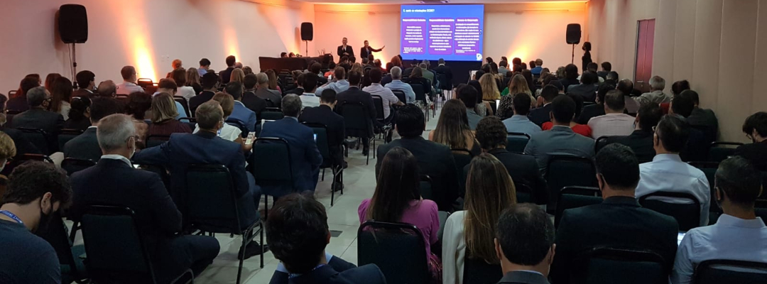 Tributação na economia digital lota auditório